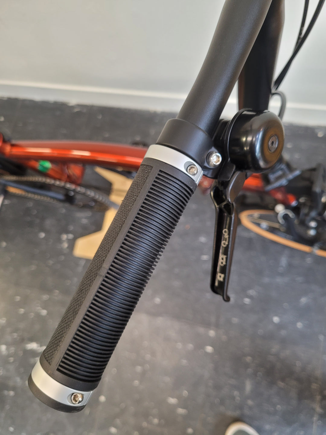 Custom Brompton - C Line Urban 2 Speed - Flame Lacquer - Low Handlebar 2023