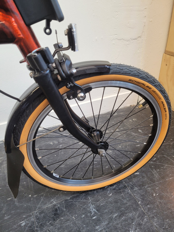 Custom Brompton - C Line Urban 2 Speed - Flame Lacquer - Low Handlebar 2023