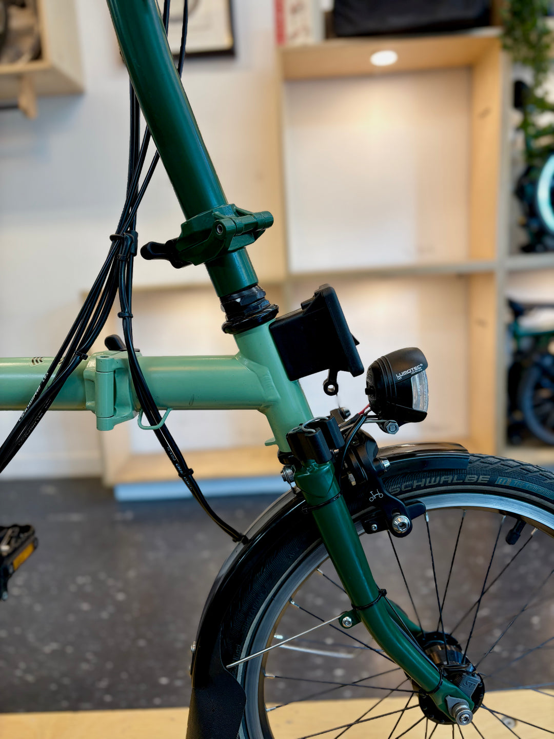 Demo- Brompton 6 speed Dynamo & Rack
