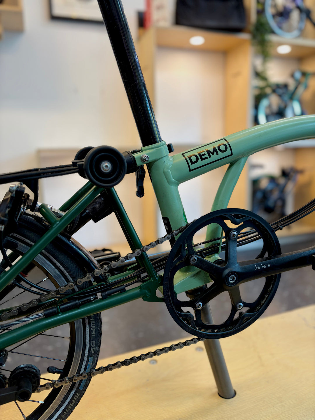 Demo- Brompton 6 speed Dynamo & Rack