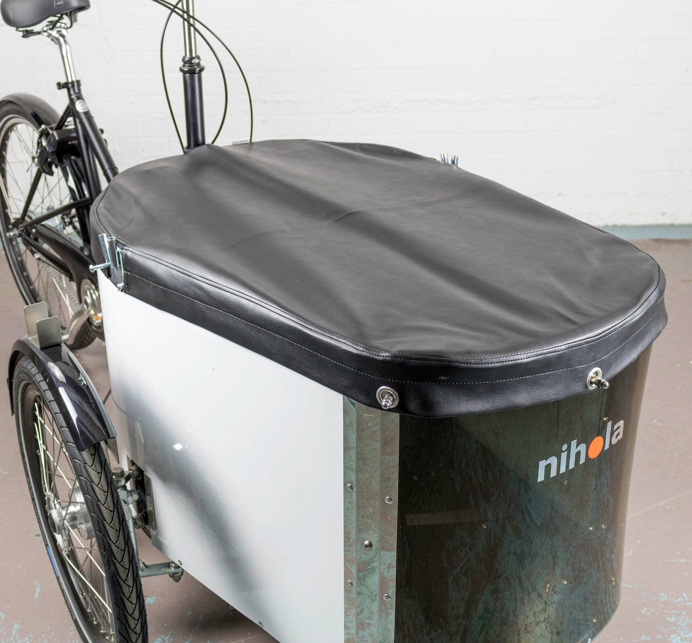 Dog box for top bike